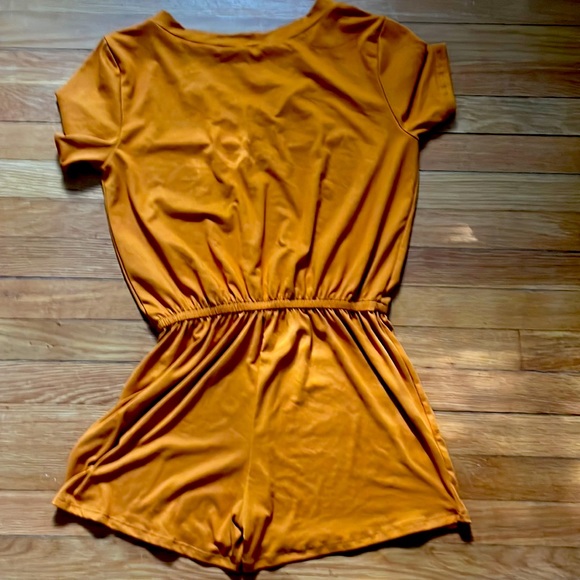 Summer Shorts Romper - Picture 2 of 2